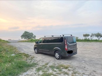 Van Ford Transit Custom 2,0 l 130 ch en location à Biarritz