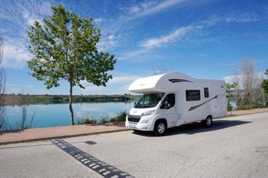 alkoof camper P.L.A. 435 Te huur in Puerto Real