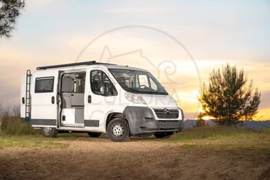 Furgoneta camper Citroën Jumper 2,0 l 110 ch En alquiler en Sant Feliu De Llobregat