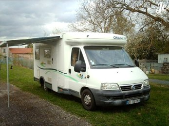 Teilintegriertes Wohnmobil Chausson welcom 70 zu vermieten in Chanteheux
