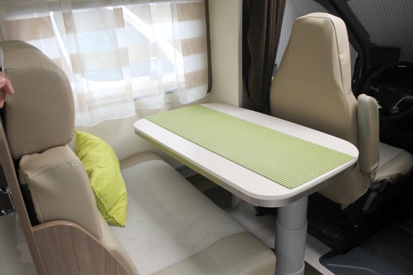 Aluguer de Autocaravana Perfilada Chausson 718Eb Flash