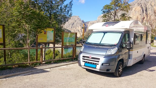 Aluguer de Autocaravana Perfilada Burstner Ixeo Time It 734