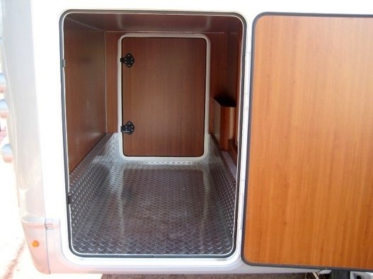 Aluguer de Autocaravana capucino Mobilvetta Kea 73