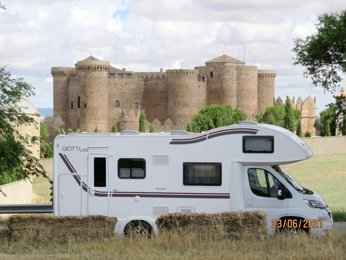 Autocaravana Capuchina giotiline siena 435 En alquiler en Oviedo