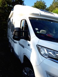 Teilintegriertes Wohnmobil PLA Giottiline T37B zu vermieten in Nandrin