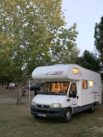 Viaggio del Camper Mansardato