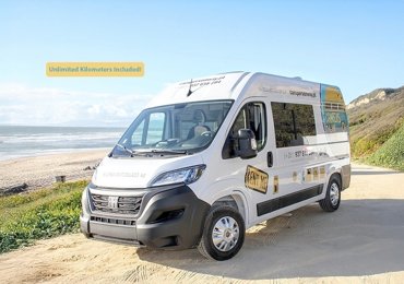 Large campervan Fiat Ducato For hire in Lisboa
