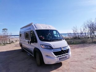 Van Elios Elios 63LB en location à Figari