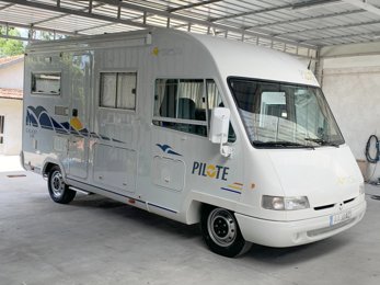 Integraal mobilhome Pilote Ducato 2,8 l 115 ch/Al-Ko Te huur in Lisboa