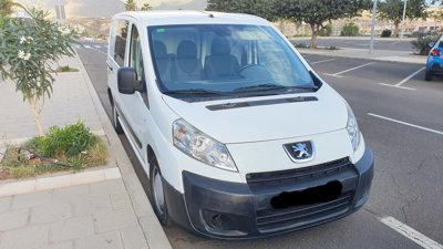 Van Peugeot Expert 2 l 120 ch en location à Los Cristianos