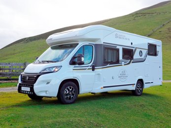 Camping-car Profilé Benimar Mileo 263 en location à Arre