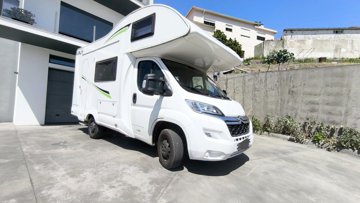 Motorhome Coachbuilt P.L.A. 415 For hire in Leiria