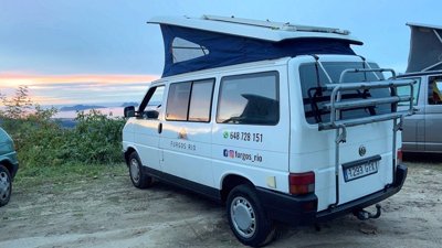 Van Volkswagen Transporter 1.9 TDI en location à Vigo