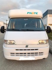 Camper Semintegrale Pilote Pacific 62 condiviso a Pombal