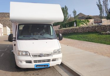 Camping-car Capucine Lmc Ducato 2,0 l 130 ch en location à Cadrete