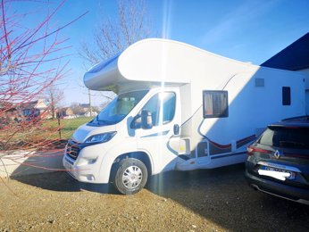 Camping-car Capucine Challenger challenger en location à Naucelle