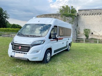 Camper gran volumen Pilote V600G En alquiler en Blain