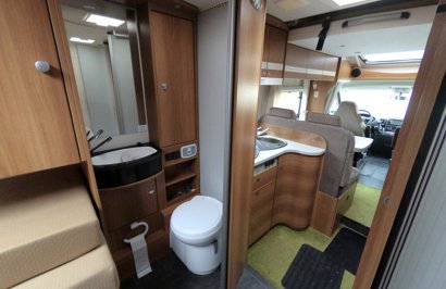 Anmietung Teilintegriertes Wohnmobil Yescapa