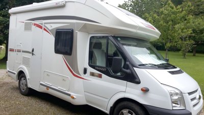 Autocaravana Perfilada CHALLENGER BIRTHDAY 3 En alquiler en Chorges