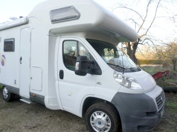 Alkoven Wohnmobil Mooveo C 706 zu vermieten in Seigy