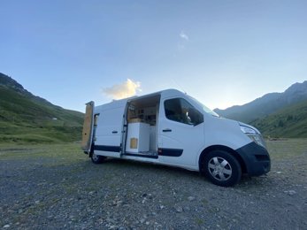 Furgonato Nissan Nissan NV400 condiviso a Luz-Saint-Sauveur