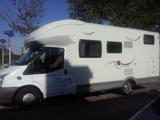 Aluguer de Autocaravana Perfilada Challenger Genesis 48