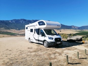 alkoof camper Benimar 340 Up Te huur in Madrid