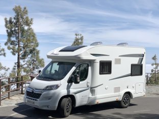 Alquiler de Autocaravanas y Furgonetas Camper Canarias Yescapa