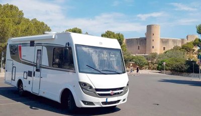 Vollintegriertes Wohnmobil Bürstner I 728 G zu vermieten in Marratxí