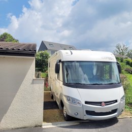 Vollintegriertes Wohnmobil Rapido Rapido zu vermieten in Lumes