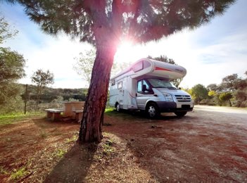 Autocaravana Capuchina Challenger Genesis 31 En alquiler en Almensilla