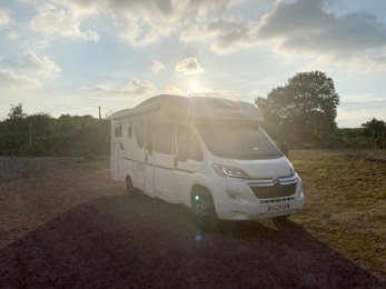 Camper Profilato Adria 670 Sl Axess condiviso a Arganda Del Rey