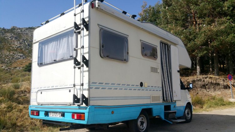 Vermietung von Alkoven Wohnmobil