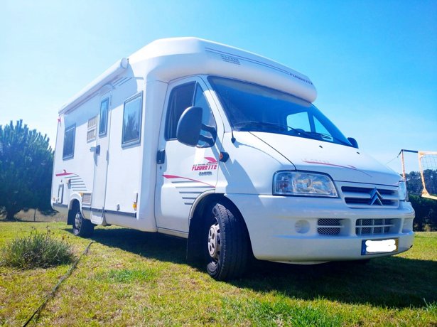 Viaggio del Camper Semintegrale