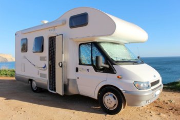 Wohnmobil Alkoven Rimor Rimor zu vermieten in Portimão