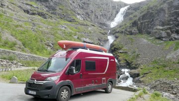 Converted van Pössl Summit 600 Plus For hire in Bissendorf