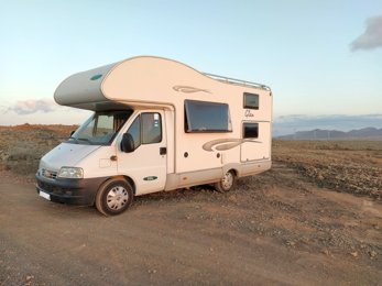 Autocaravana Capuchina Fiat Mclois En alquiler en Lajares