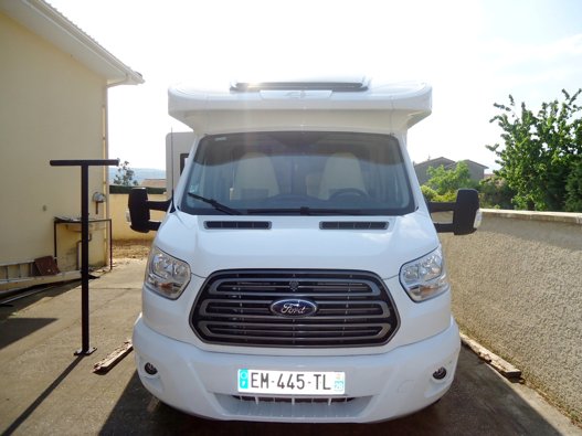 Aluguer de Autocaravana Perfilada Ford Transit Ci Nacre Xt64
