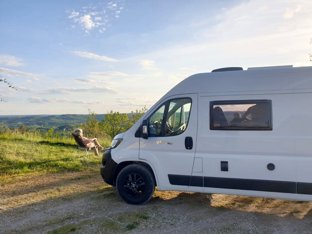 Camping car Chausson: fourgon aménagé, camper van et camping-cars