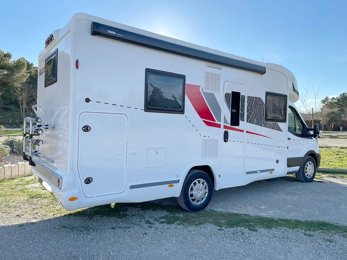 Camper Profilato Challenger 380 condiviso a Sainte-Anastasie