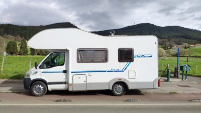 Camping-car Capucine Knaus/600 DKG Sky Traveler Master 2,5 l dCi 120 ch. en location à Bilbo