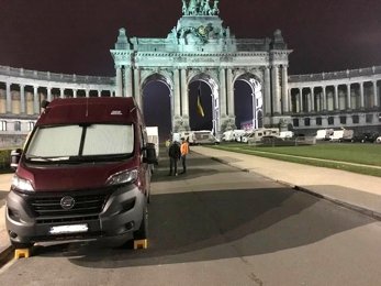 Van Hymer ayers rock condiviso a Olot