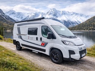 RV Low profile Mclouis MC4 379 For rent in Bueu