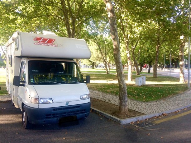 Viaggio del Camper Mansardato