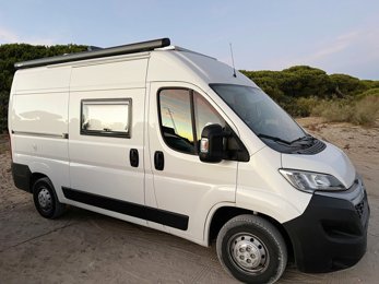 Fourgon aménagé Citroën Jumper 2,2 l 120 ch en location à Derio