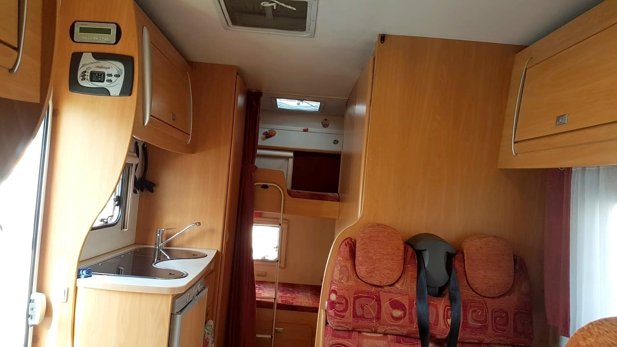 Aluguer de Autocaravana capucino Challenger Genesis 43