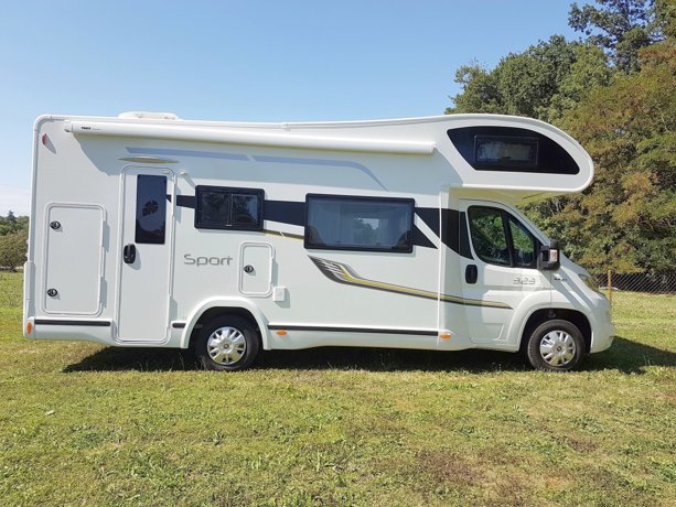 Location Camping Car Capucine Roumagne Benimar 2 3 L 130 Ch 2019 Yescapa