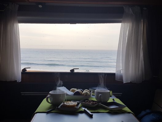 welcome
bienvenue
Prendre un petit-déjeuner avec une vue exceptionnelle