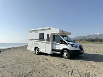 Autocaravana Perfilada Rimor KILIG 18 PLUS - 5,95 METROS En alquiler en Yurreta
