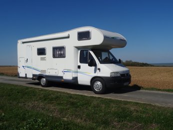 Autocaravana Capuchina Chausson flash 05 En alquiler en La Rochelle
